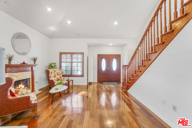 10943 Barman Avenue, Culver City CA: https://media.crmls.org/mediaz/a938a2f1-65f3-49b0-9ac5-adf79d402c01.jpg