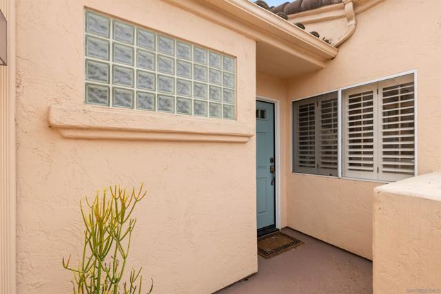 5609 Avenida De Parque, Rancho Santa Fe CA: https://media.crmls.org/mediaz/a939a6c1-ef82-42d9-ab67-d5071406e561.jpg