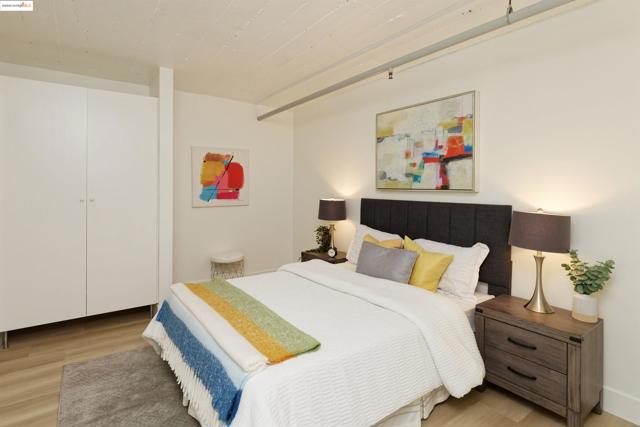 1201 Pine St, Oakland CA: https://media.crmls.org/mediaz/a93a76d8-ec33-4930-b48a-d50856e9f103.jpg