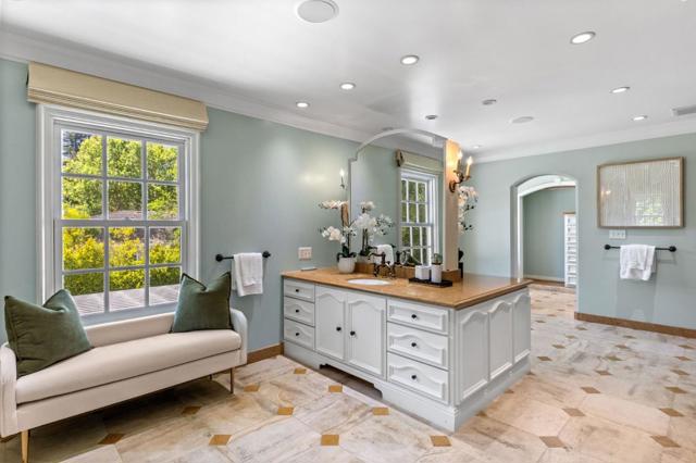 Image 66 of 133 For 2181 Parkside Avenue