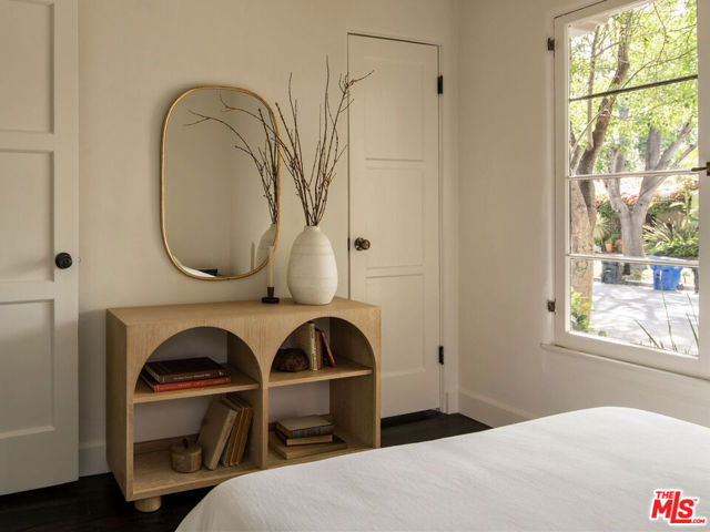 1444 S Sierra Bonita Avenue, Los Angeles CA: https://media.crmls.org/mediaz/a93b4506-2a72-4f27-9210-330ea14d7c97.jpg