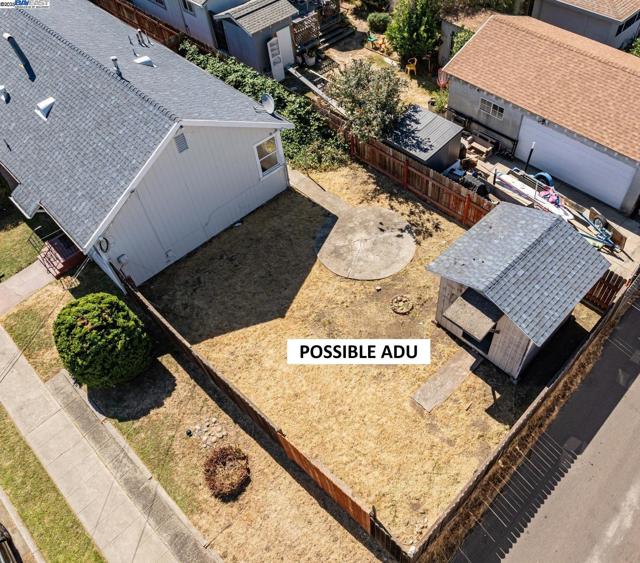 290 2Nd Ave, San Leandro CA: https://media.crmls.org/mediaz/a93c879a-095e-42a8-8dc8-3e70844d93df.jpg