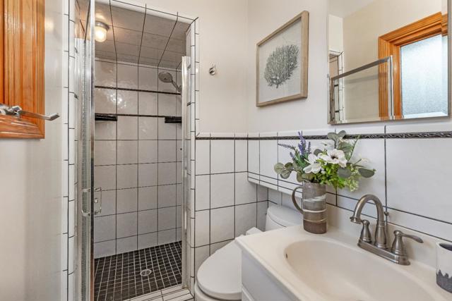 12457 BROOKGLEN Drive, Saratoga CA: https://media.crmls.org/mediaz/a93cc2b6-f72c-47a8-bf1f-9ba1f57b76ff.jpg