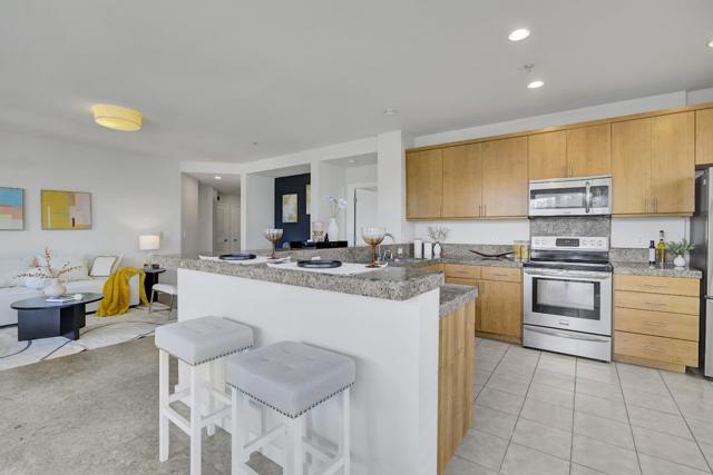 3090 Glascock Street, Oakland CA: https://media.crmls.org/mediaz/a93d3fe0-a8dc-409c-acde-6d7df46e2090.jpg