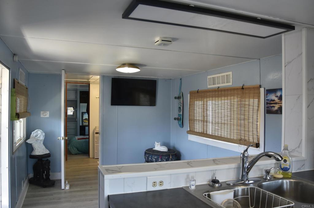 1046 Cleveland Street - photo 4