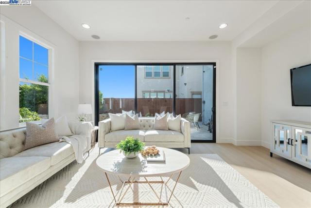 4206 Sunset View Dr, Dublin CA: https://media.crmls.org/mediaz/a93de901-f773-4fad-bb72-936eb5d1f45f.jpg