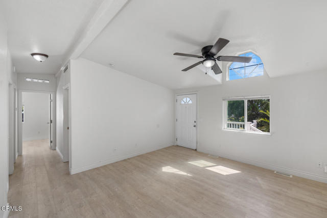 Detail Gallery Image 6 of 14 For 155 Mesa Dr, Camarillo,  CA 93010 - 2 Beds | 2 Baths