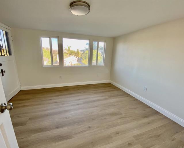 Image 7 of 11 For 2215 Bonita Street