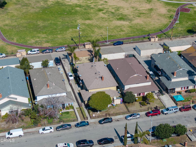 341 Cuesta Del Mar Drive, Oxnard CA: https://media.crmls.org/mediaz/a93fd1c6-1aba-4e0e-a62f-36d959601c8b.jpg