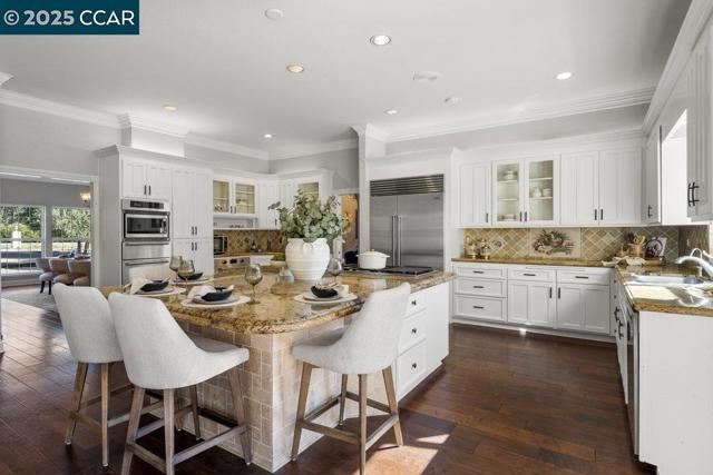 5655 Bruce Dr, San Ramon CA: https://media.crmls.org/mediaz/a9413fa5-8d7b-4afa-86e0-bcffe3b44824.jpg