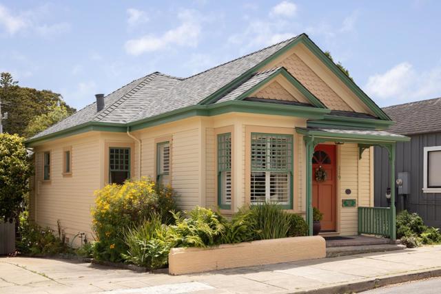 119 Fountain Avenue, Pacific Grove CA: https://media.crmls.org/mediaz/a9417a4d-a94b-4d0f-89c7-046601df4950.jpg