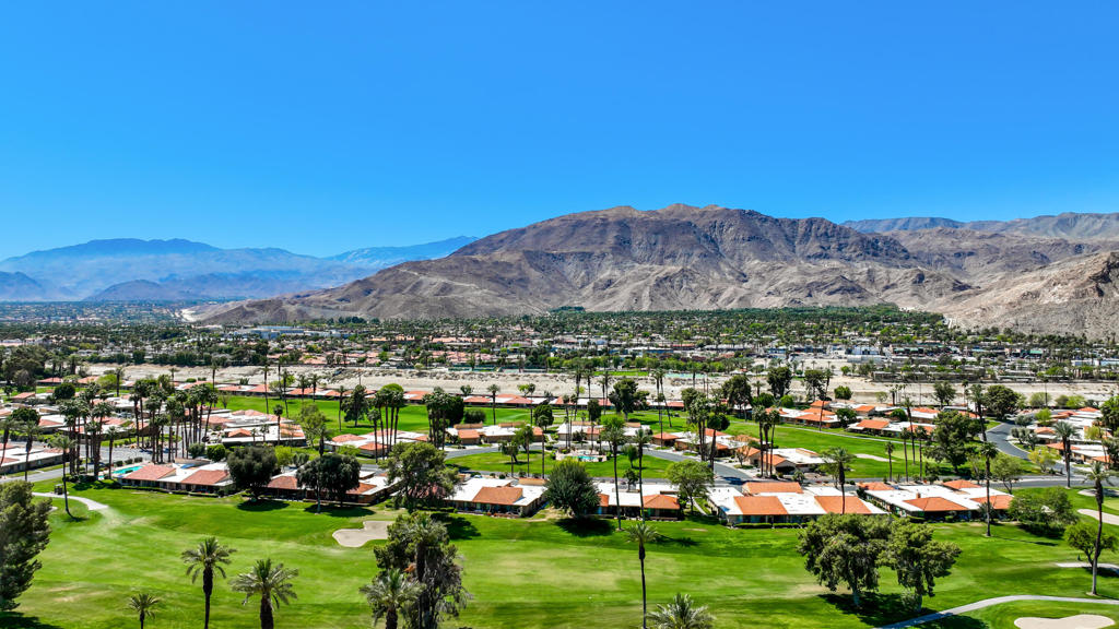 89 La Ronda Drive