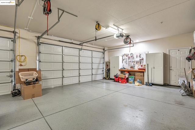 43 Sorrel Ct, Oakley CA: https://media.crmls.org/mediaz/a942d32f-1256-479c-a386-015a0b133521.jpg