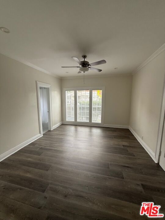 5522 Sierra Vista Avenue, Los Angeles CA: https://media.crmls.org/mediaz/a943c841-2b5d-4ec5-977e-5ea5a3261503.jpg