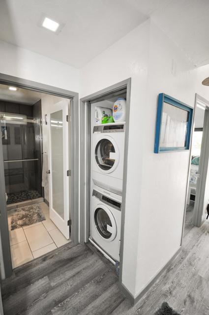 706 Ocean LN, Imperial Beach CA: https://media.crmls.org/mediaz/a944195c-283c-4cd6-b47e-a04ca4bf565e.jpg
