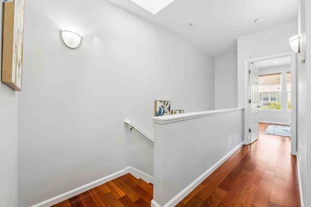 40742 Greystone Ter, Fremont CA: https://media.crmls.org/mediaz/a944a398-3cd0-4e3f-8cc3-5b797490bc73.jpg