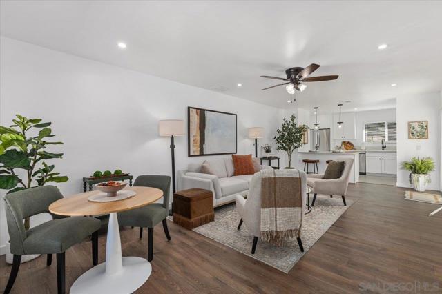 4617 Westridge Dr, Oceanside CA: https://media.crmls.org/mediaz/a944ebd5-b532-49fc-b3cf-af7f1e461a19.jpg