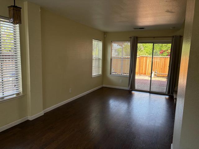 1605 HERMOCILLA Way, San Jose CA: https://media.crmls.org/mediaz/a9453ac5-43f0-43f7-bbf6-4bfda704e06b.jpg