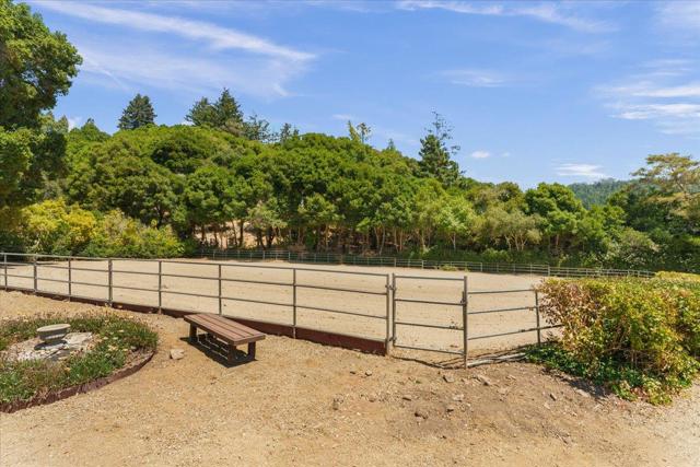 4711 Old San Jose Road, Soquel CA: https://media.crmls.org/mediaz/a9472236-e8f0-4763-b11e-f1e0bae0748f.jpg