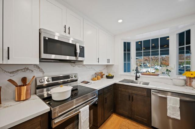 3735 Ruther Place Way, San Jose CA: https://media.crmls.org/mediaz/a9479a03-ba38-4382-9971-e94f086cb40d.jpg