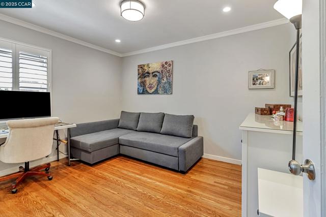 5411 Garvin Ave, Richmond CA: https://media.crmls.org/mediaz/a9492e22-5887-4ad0-a6cf-86478e34ea14.jpg