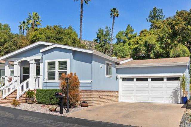 Detail Gallery Image 2 of 42 For 8975 Lawrence Welk Dr Spc 112,  Escondido,  CA 92026 - 3 Beds | 2 Baths