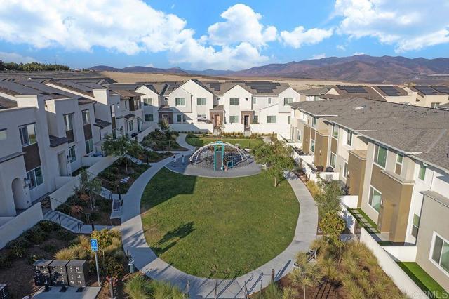 Detail Gallery Image 39 of 39 For 2040 Bluestone Cir, Chula Vista,  CA 91913 - 3 Beds | 2/1 Baths