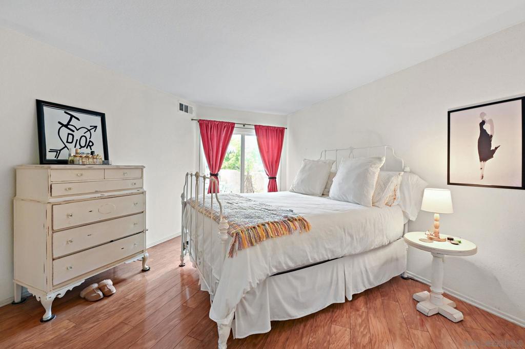 MLS #250036994SD image #12