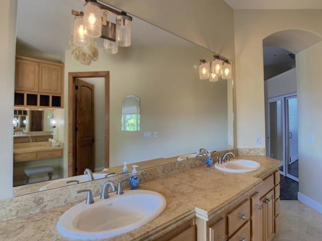 1445 Terracita Ln, Alpine CA: https://media.crmls.org/mediaz/a94be88d-5c17-4eb1-8ba8-d1aadf633bcd.jpg