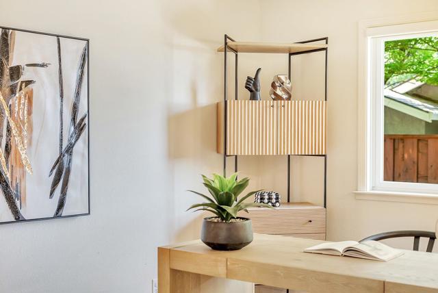 6022 Slopeview Court, Castro Valley CA: https://media.crmls.org/mediaz/a94c22d0-e03d-42a1-92a5-3f09cf90ec15.jpg