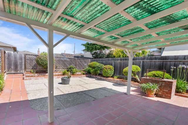 160 Napa Street, Watsonville CA: https://media.crmls.org/mediaz/a94ca15b-78ef-41e1-a0e8-9c5936a6679b.jpg