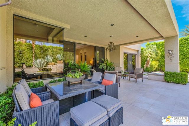 39700 Keenan Drive, Rancho Mirage CA: https://media.crmls.org/mediaz/a94d01c1-241c-441f-b2c8-7902d091893a.jpg