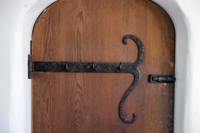 502 Pierce Street, Monterey CA: https://media.crmls.org/mediaz/a94d6950-67a5-4486-9d4a-6f17bd446cf3.jpg