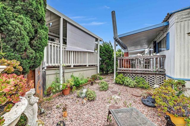 153 Sherri Ln, Oceanside CA: https://media.crmls.org/mediaz/a94ea630-5c75-41b3-9ddb-b0e41524db8b.jpg