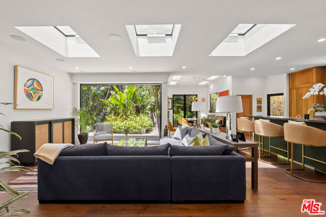 8547 Appian Way, Los Angeles CA: https://media.crmls.org/mediaz/a94f36c6-2541-49f6-8b5e-c8b7c7d41ff6.jpg