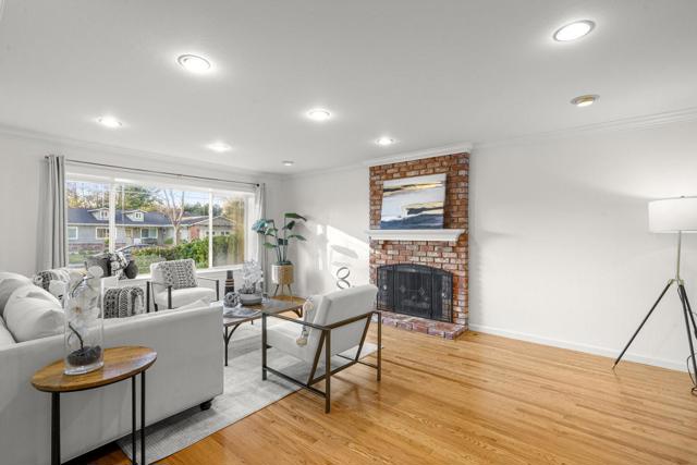 2741 Doverton Square, Mountain View CA: https://media.crmls.org/mediaz/a94fde76-e5ec-4a2f-a83f-f0dcbcb5bac7.jpg