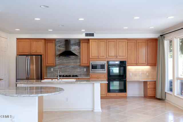 Detail Gallery Image 14 of 58 For 2880 Avenida De Autlan, Camarillo,  CA 93010 - 4 Beds | 4/1 Baths