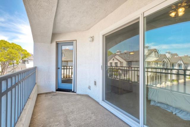 11898 Cypress Canyon Rd, San Diego CA: https://media.crmls.org/mediaz/a950333c-5cb8-4c9e-9e51-764b6d430c6f.jpg
