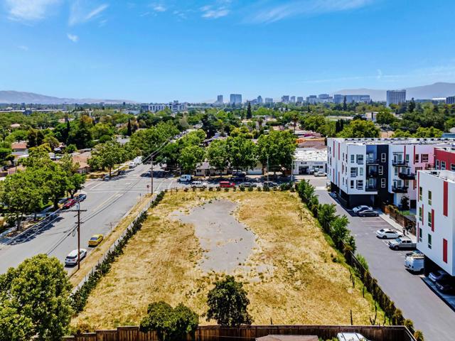 1020 N 5th Street, San Jose CA: https://media.crmls.org/mediaz/a9508dcb-b2d6-4264-8b67-8afc6cb4f892.jpg