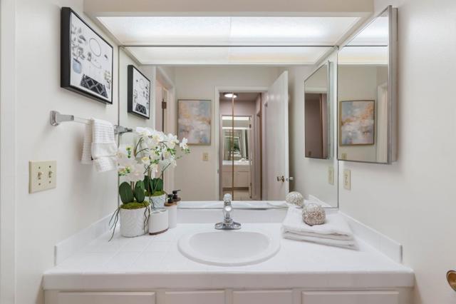 100 E Middlefield Road, Mountain View CA: https://media.crmls.org/mediaz/a9513fd5-1699-4830-a63a-6b0b4d648ef3.jpg