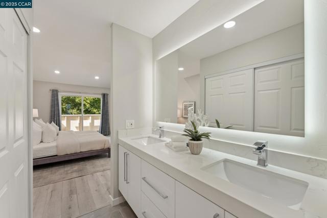 332 Kinross Dr, Walnut Creek CA: https://media.crmls.org/mediaz/a951820e-9c1e-4a09-aee3-e2f6ff1d91a6.jpg