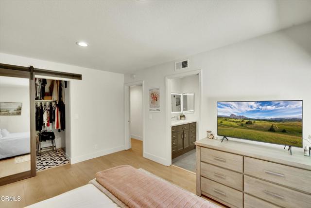 4559 Rayburn Street, Westlake Village CA: https://media.crmls.org/mediaz/a952c851-fa2b-4be7-a000-e37325e0953b.jpg