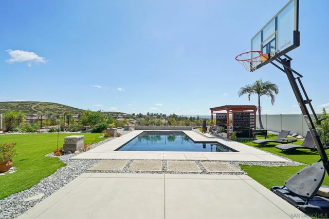 35473 Laurel Tree Ct, Winchester CA: https://media.crmls.org/mediaz/a952e0ab-1316-4a46-9720-66e4d5ba0391.jpg