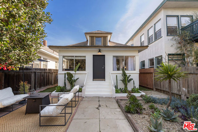 52 Ozone Ave, Venice, CA 90291