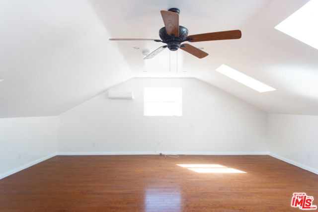 547 Brooks Avenue, Venice CA: https://media.crmls.org/mediaz/a953bb87-19e3-4ebf-9ef3-9312153fdf53.jpg