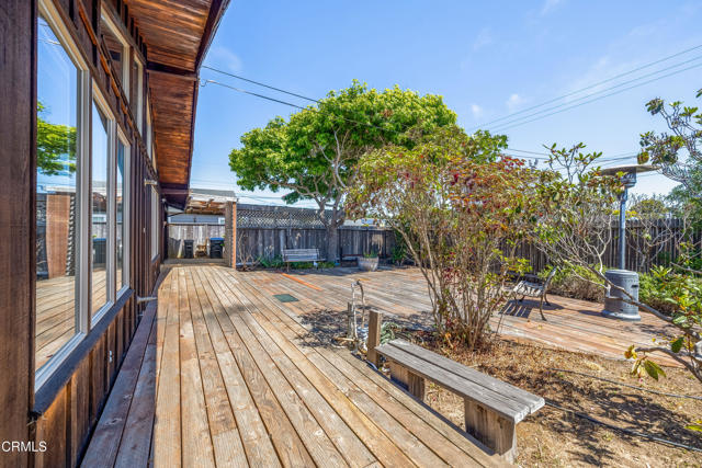 Detail Gallery Image 2 of 21 For 215 S Sanderson Way, Fort Bragg,  CA 95437 - 3 Beds | 1/1 Baths