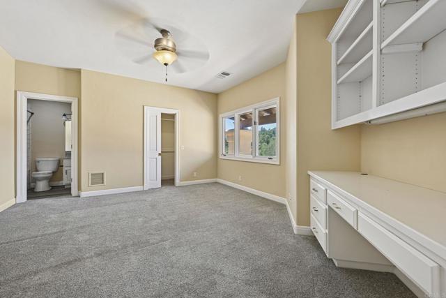 431 Flores de Oro, Rancho Santa Fe CA: https://media.crmls.org/mediaz/a9552f75-8a22-417d-a404-fe4dcd3bb706.jpg