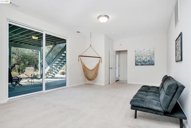 16096 Parkridge Ave, Sonora CA: https://media.crmls.org/mediaz/a95572d8-4463-4932-a0dd-ed7c83385d84.jpg