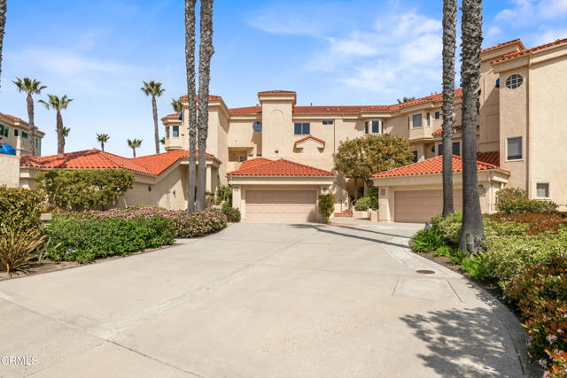 1758 Emerald Isle Way, Oxnard CA: https://media.crmls.org/mediaz/a956049c-8a7a-4a30-8f1a-322a8193063e.jpg
