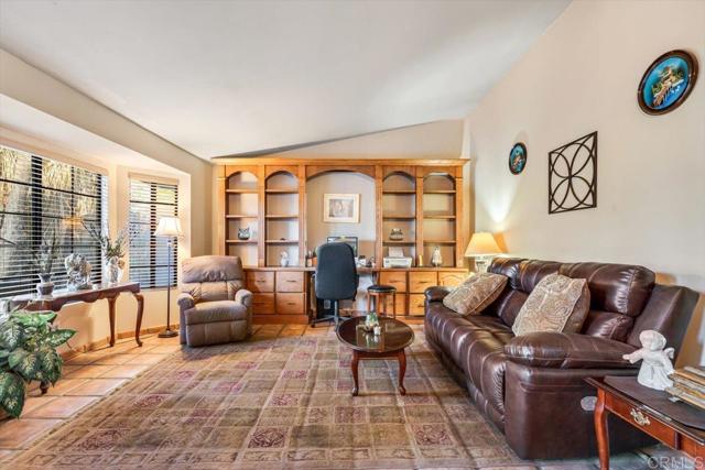 1315 Hermana Court, Vista CA: https://media.crmls.org/mediaz/a95629b2-d785-47d2-8665-1b82f6c85abe.jpg